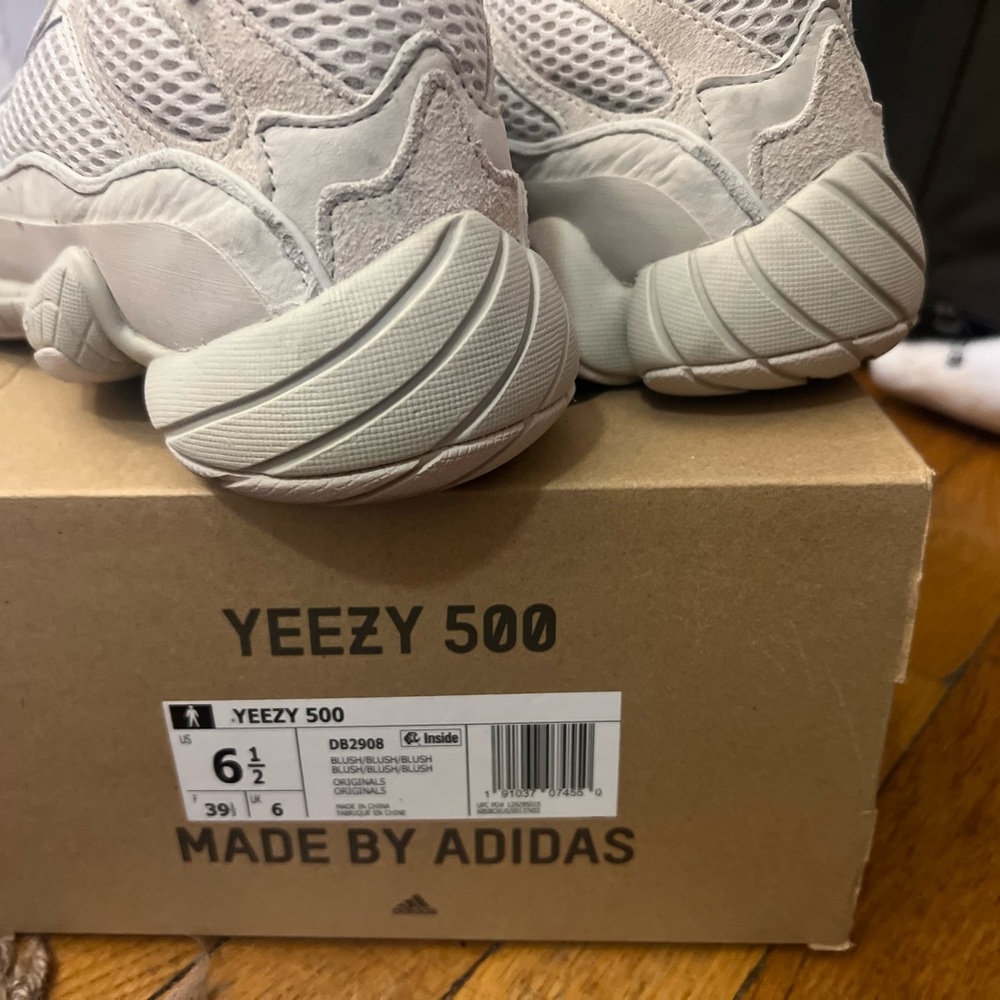 Yeezy shoes, worn only once